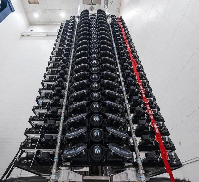 全球衛星互聯網系統架構示意圖