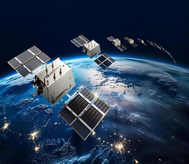 小衛星在軌運行示意圖